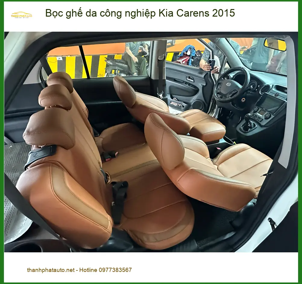 Anh Tấn bọc da công nghiệp Kia Carens 2015 Quận 12 vì ghế cũ đã xuống cấp