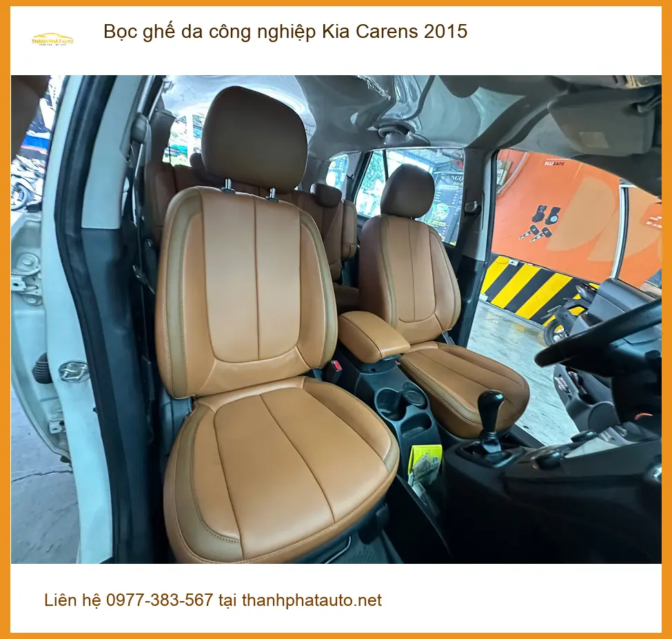 Chú Minh bọc ghế da công nghiệp Kia Carens 2015 tại Bình Chánh ảnh thực tế 3