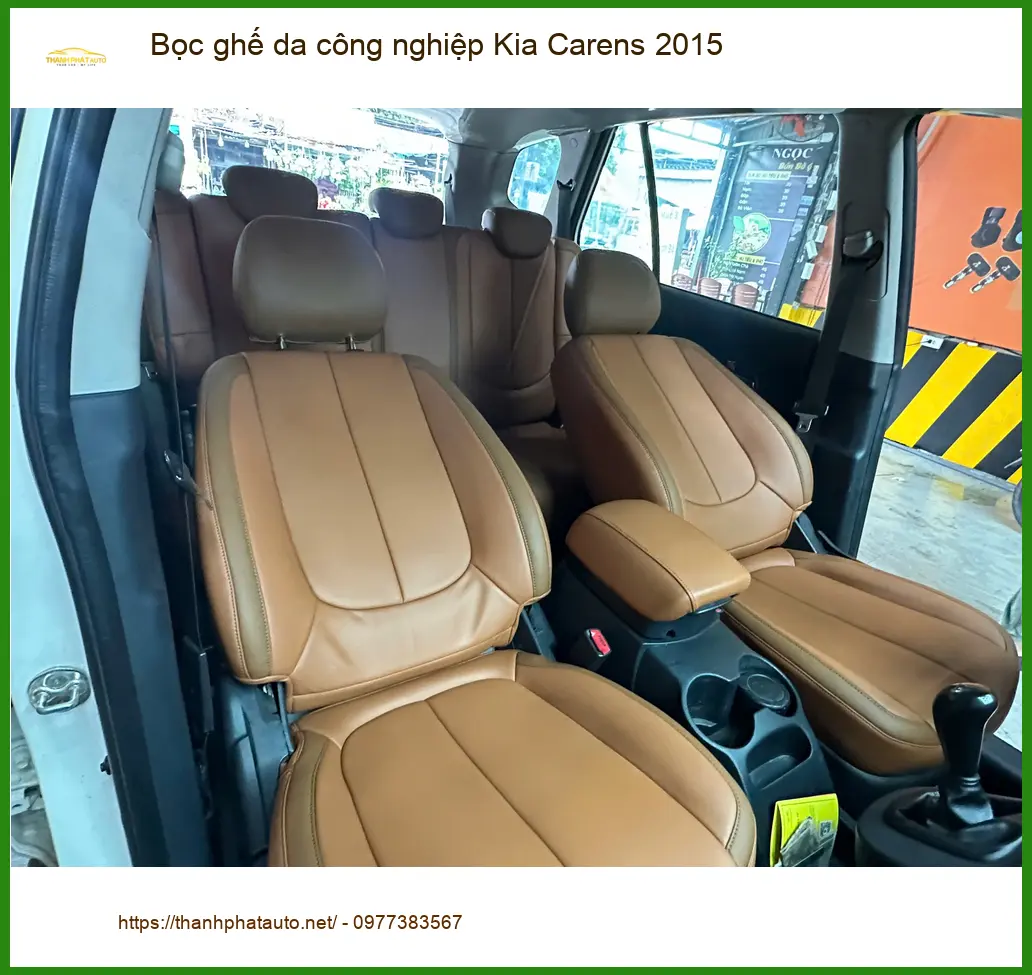 Chú Minh bọc ghế da công nghiệp Kia Carens 2015 tại Bình Chánh ảnh thực tế 4
