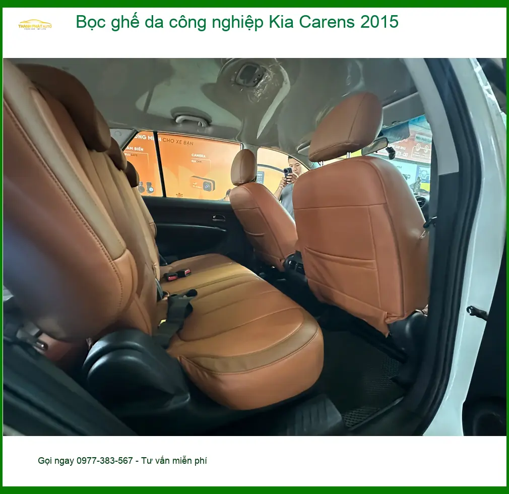 Anh Khải bọc ghế da công nghiệp cho Kia Carens 2015 ở Quận 3
