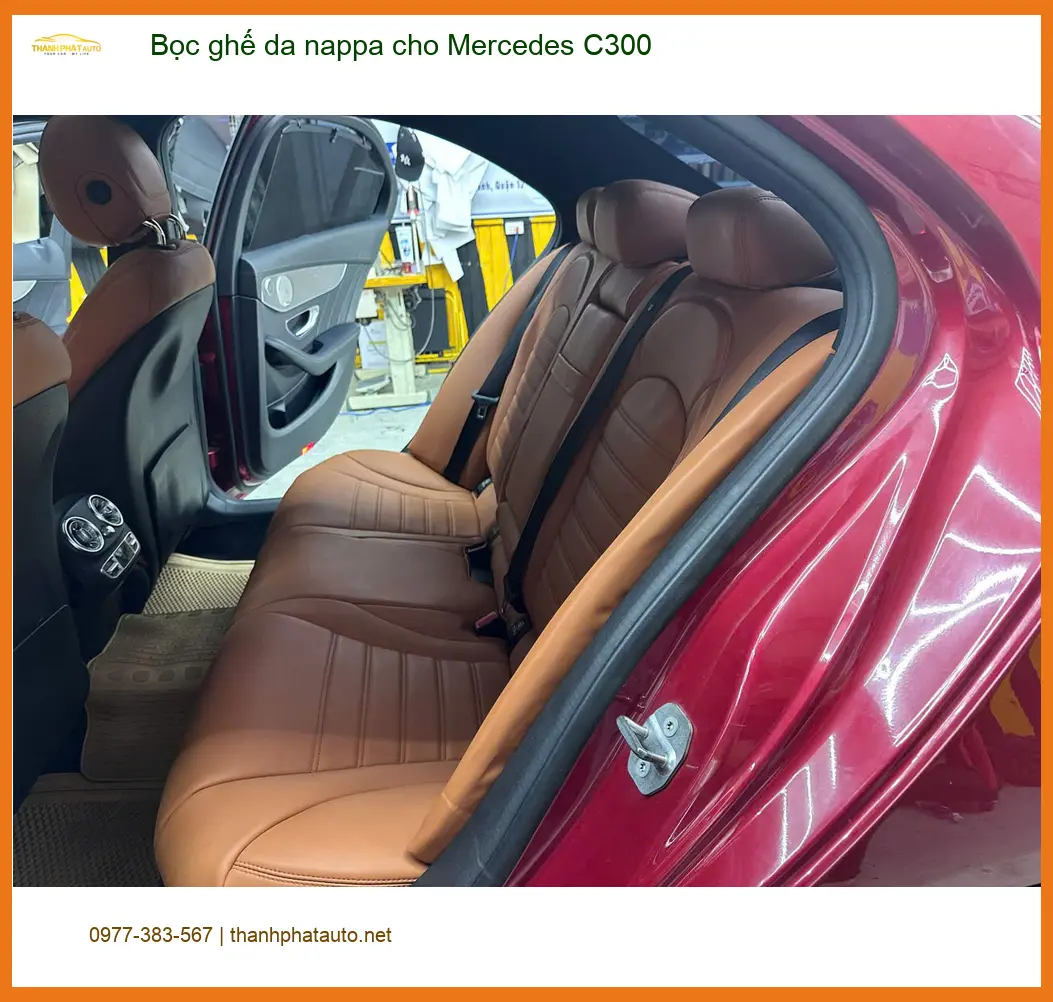 Anh Tấn bọc ghế da Nappa cho Mercedes C300 tại Thủ Đức để nội thất sang trọng hơn ảnh thực tế 3