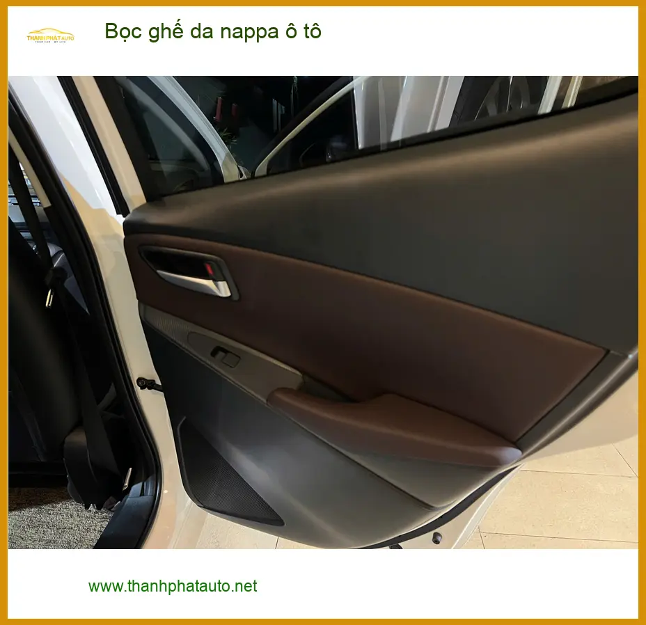 Anh Minh bọc ghế da Nappa Toyota Camry Quận 5 làm mới nội thất xe