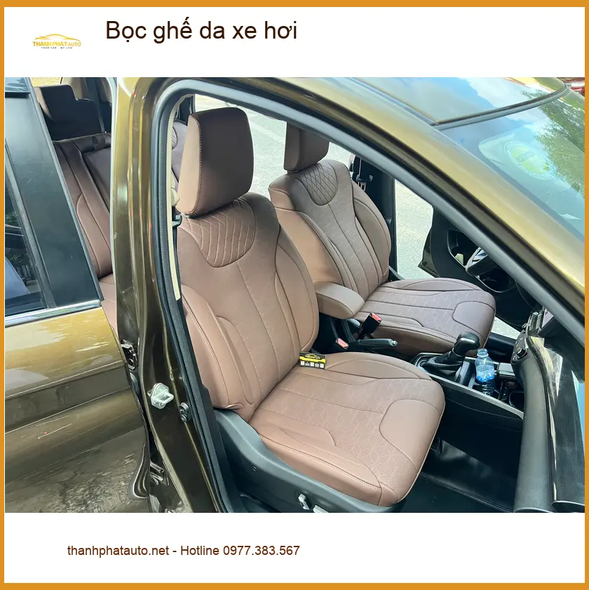 Chị Thùy bọc ghế da cho xe Toyota Vios tại Hóc Môn để nội thất xe luôn sạch đẹp ảnh thực tế 2