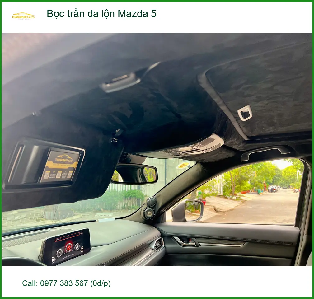 Anh Thọ Mazda 5 bọc trần da lộn tại Quận 5 vì trần zin đã xuống cấp nhiều ảnh thực tế 3