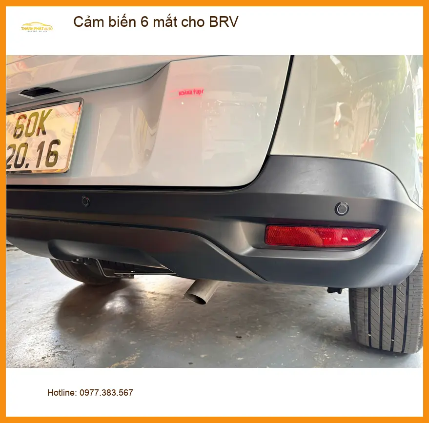 Anh Lộc gắn cảm biến 6 mắt BRV ở Quận 10 để lùi xe an toàn hơn