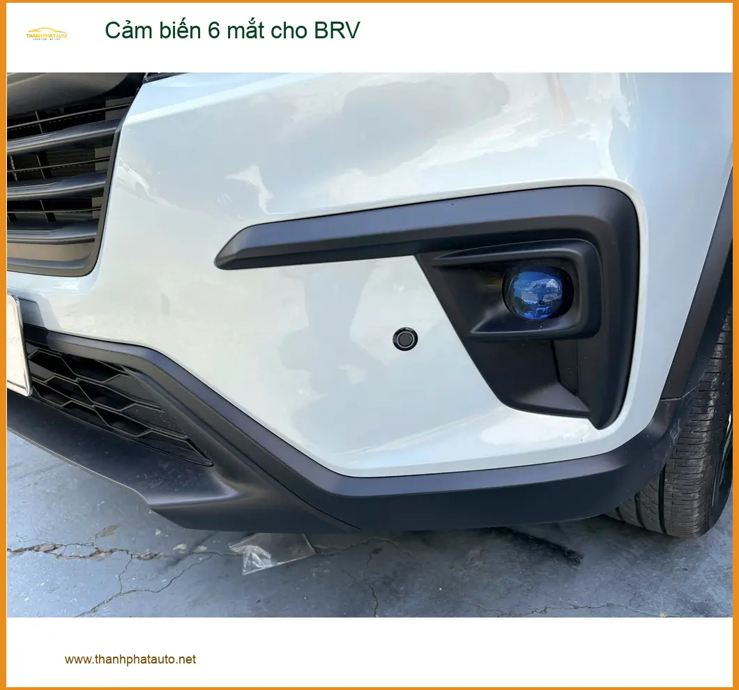 Cô Bích lắp cảm biến 6 mắt cho Honda BRV tại Quận 4 vì lo va chạm khi lùi xe ảnh thực tế 5