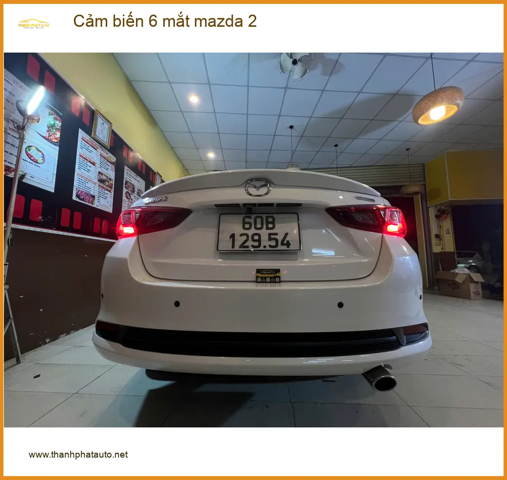 Anh Bảo lắp cảm biến 6 mắt Mazda 2 tại Quận Thủ Đức để lái xe an toàn hơn ảnh thực tế 2