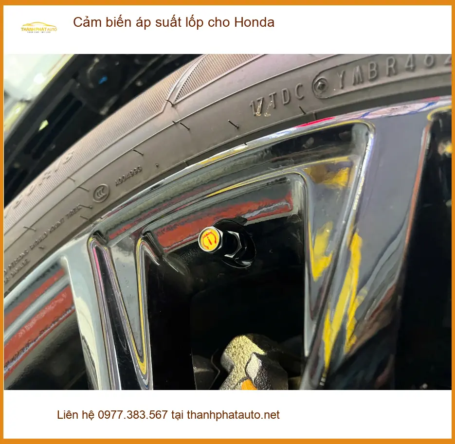 Anh Quang lắp cảm biến áp suất lốp cho Honda CR-V tại Quận Tân Phú để an toàn hơn ảnh thực tế 3