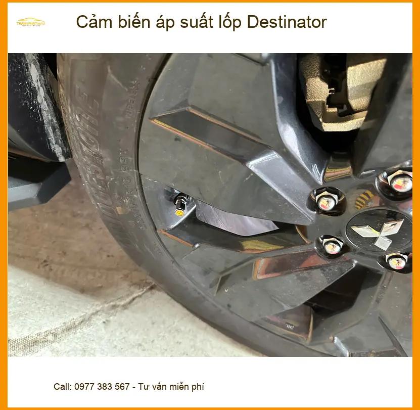 Anh Minh lắp cảm biến áp suất lốp Destinator cho Suzuki XL7 tại Hóc Môn an toàn