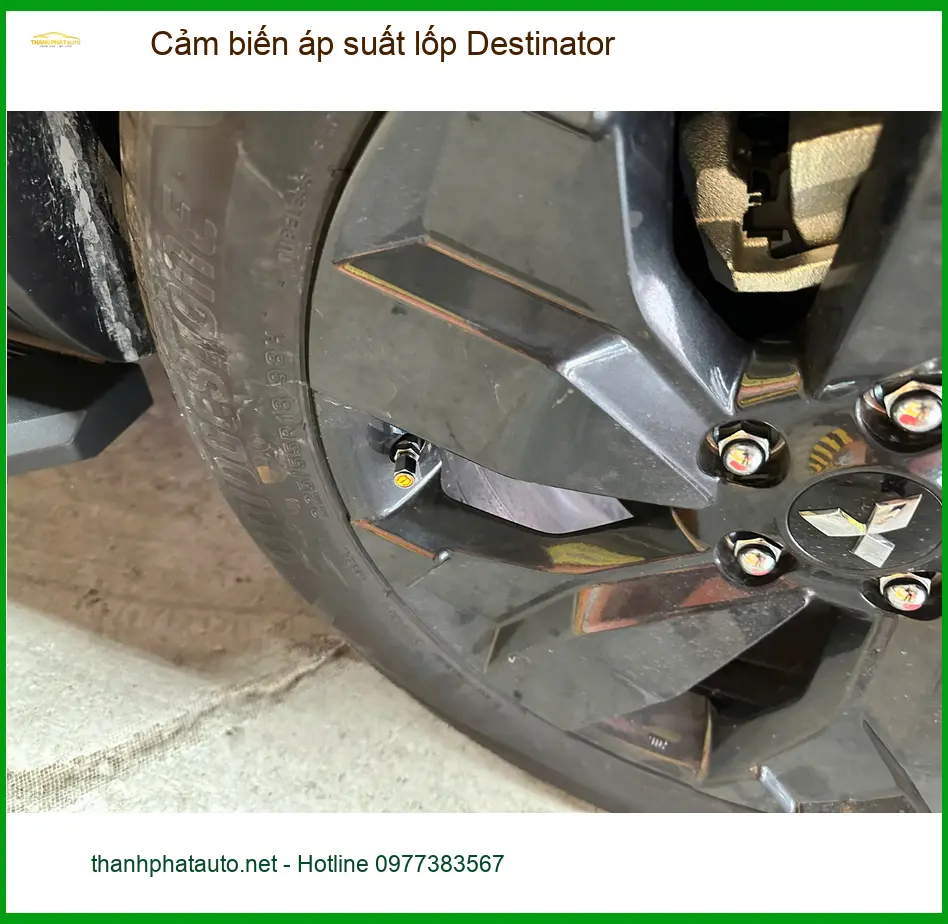 Chị Thanh lắp Cảm biến áp suất lốp Destinator cho Mazda CX-5 tại Nhà Bè, tránh rủi ro ảnh thực tế 3