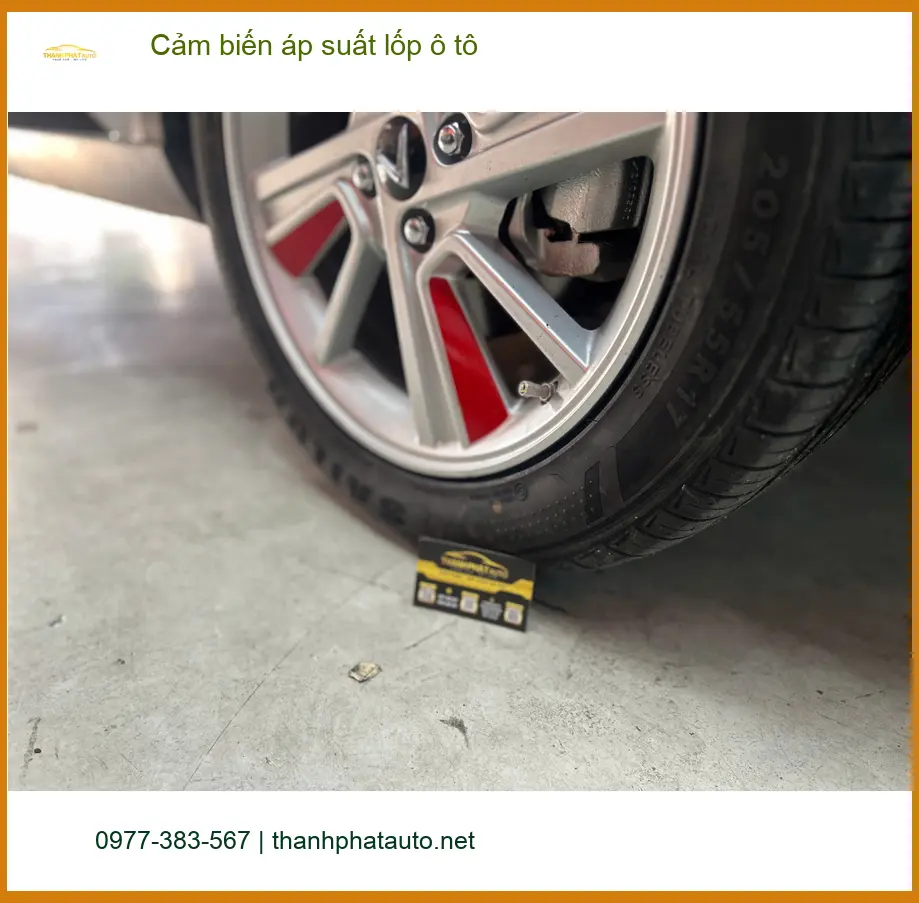 Chị Mai lắp cảm biến áp suất lốp Hyundai Accent an toàn hơn tại Quận 9 ảnh thực tế 3