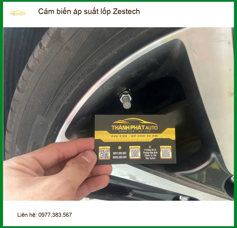 Anh Đạt lắp cảm biến áp suất lốp Zestech cho Honda HR-V tại Quận 12