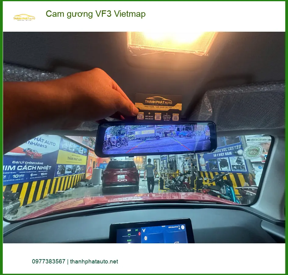 Anh Dũng VinFast VF3 lắp cam gương Vietmap tại Quận 12 để an tâm hơn khi lái xe