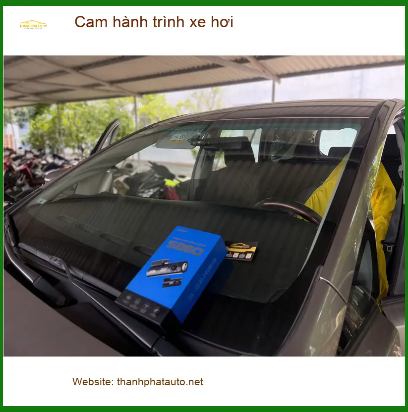 Chị Mai Chi gắn cam hành trình Mazda CX-5 ở Quận 9 sau vụ va chạm