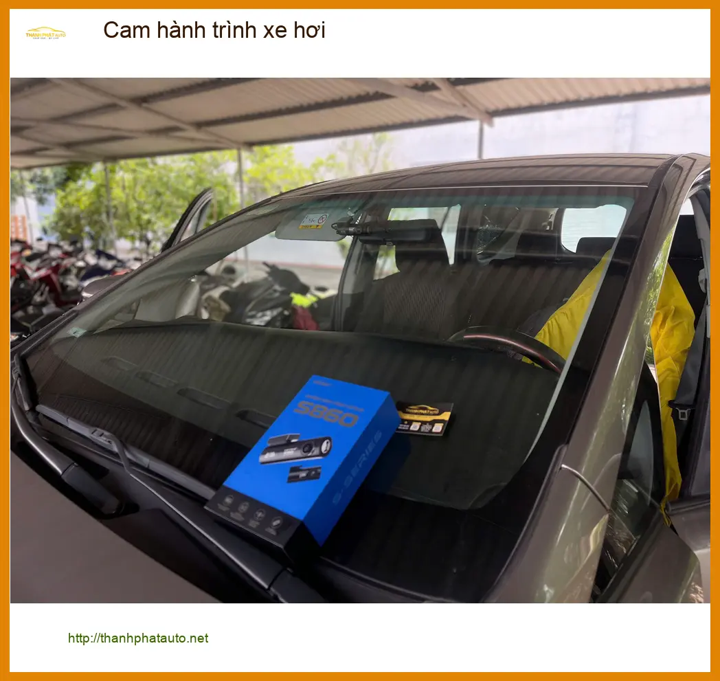Chú Sơn lắp cam hành trình xe hơi cho Mitsubishi Attrage tại Hóc Môn ảnh thực tế 2