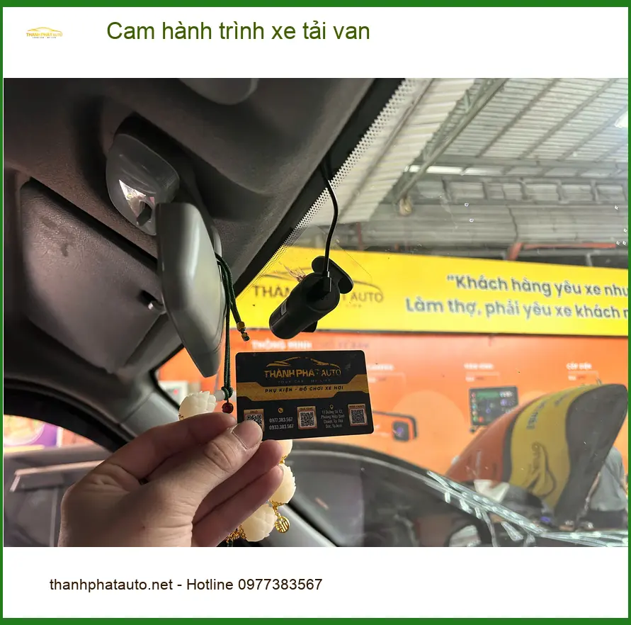 Anh Mạnh lắp cam hành trình xe tải van tại Quận 2 cho Hyundai Solati ảnh thực tế 4