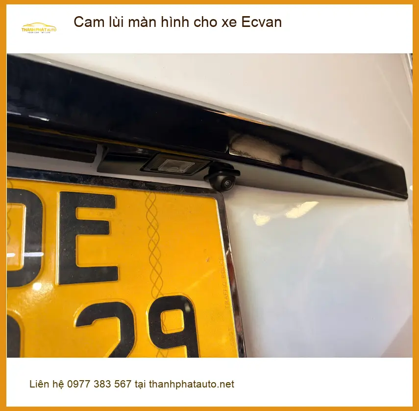 Anh Quang lắp cam lùi màn hình cho xe Ecvan ở Quận 9 vì khó lùi trong hẻm ảnh thực tế 2