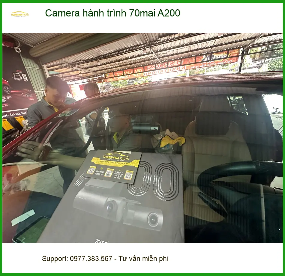 Anh Tùng lắp Camera hành trình 70mai A200 cho VinFast Lux A2.0 tại Quận 6