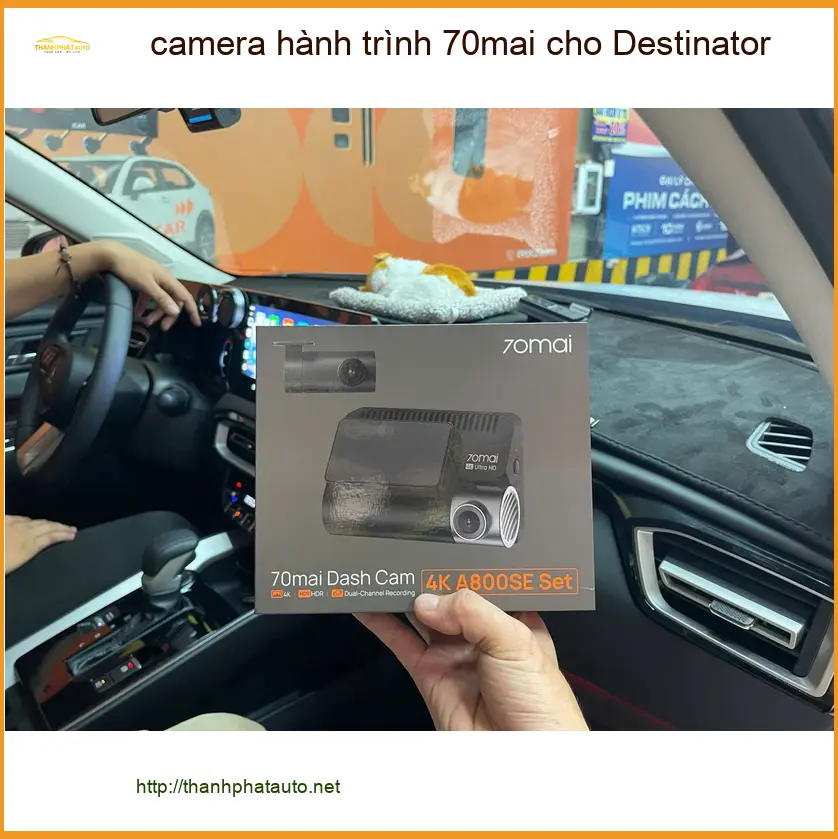 Chú Hùng lắp camera hành trình 70mai chính hãng cho Honda CRV ở Quận Bình Tân