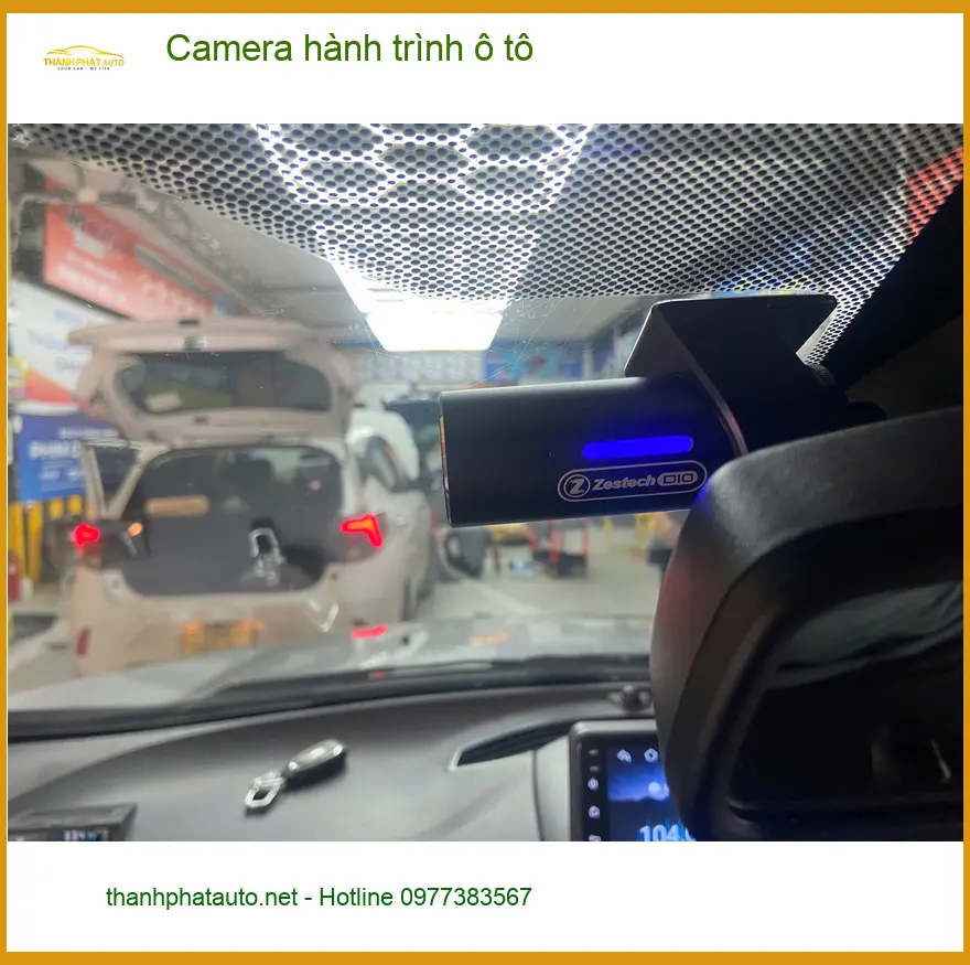 Chú Minh Khôi lắp Camera hành trình ô tô Hyundai Accent ở Thủ Đức an toàn. ảnh thực tế 3