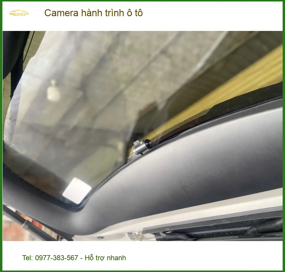 Anh Minh lắp Camera hành trình ô tô cho Hyundai SantaFe tại Quận 7 để an tâm hơn khi di chuyển ảnh thực tế 2