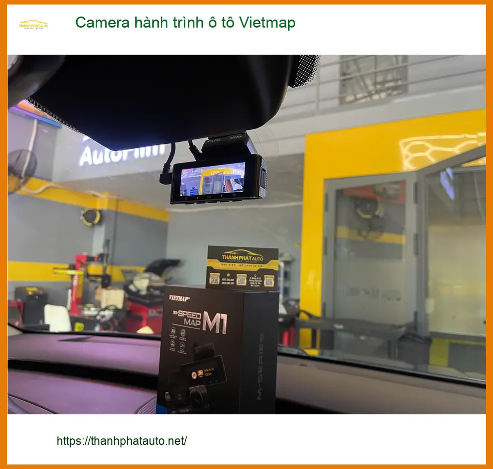 Anh Bình lắp Camera hành trình Vietmap cho Toyota Camry ở Quận 8 ghi bằng chứng