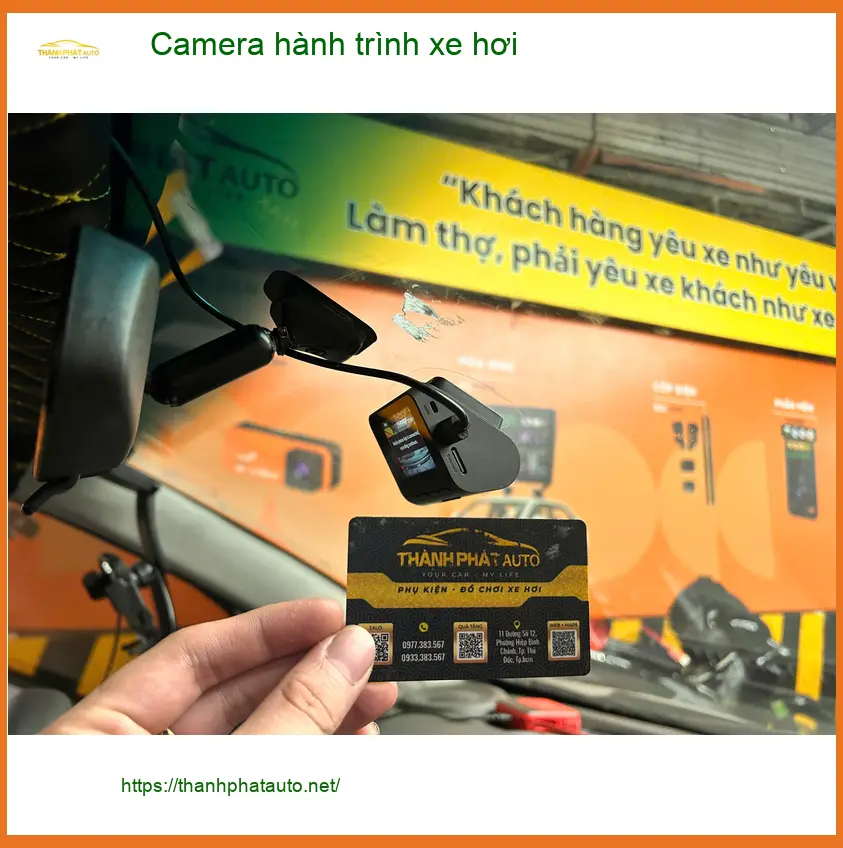 Anh Minh Khôi lắp Camera hành trình xe hơi Honda CR-V tại Quận 8 để ghi lại hành trình an toàn
