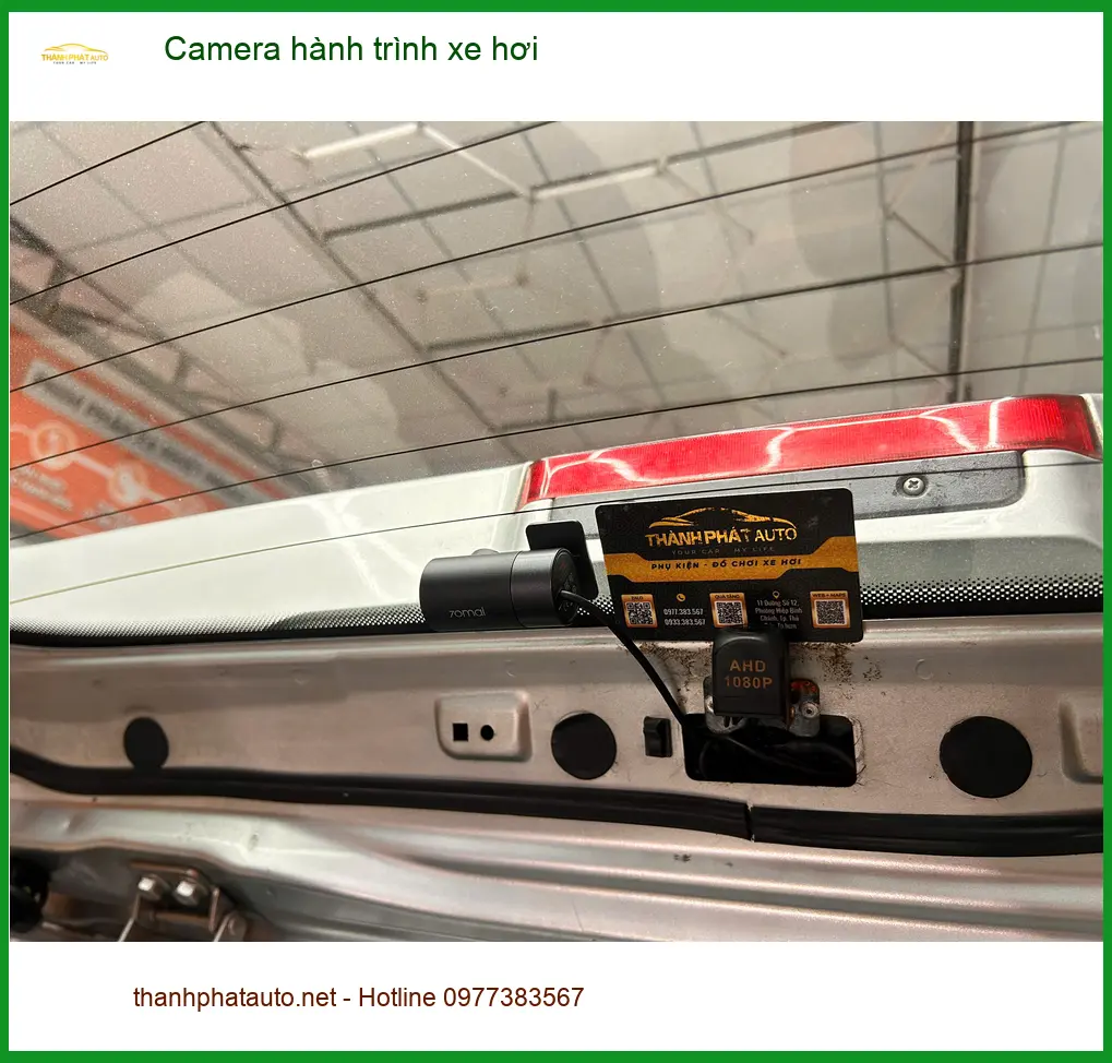 Anh Minh Khôi lắp Camera hành trình xe hơi Honda CR-V tại Quận 8 để ghi lại hành trình an toàn ảnh thực tế 3