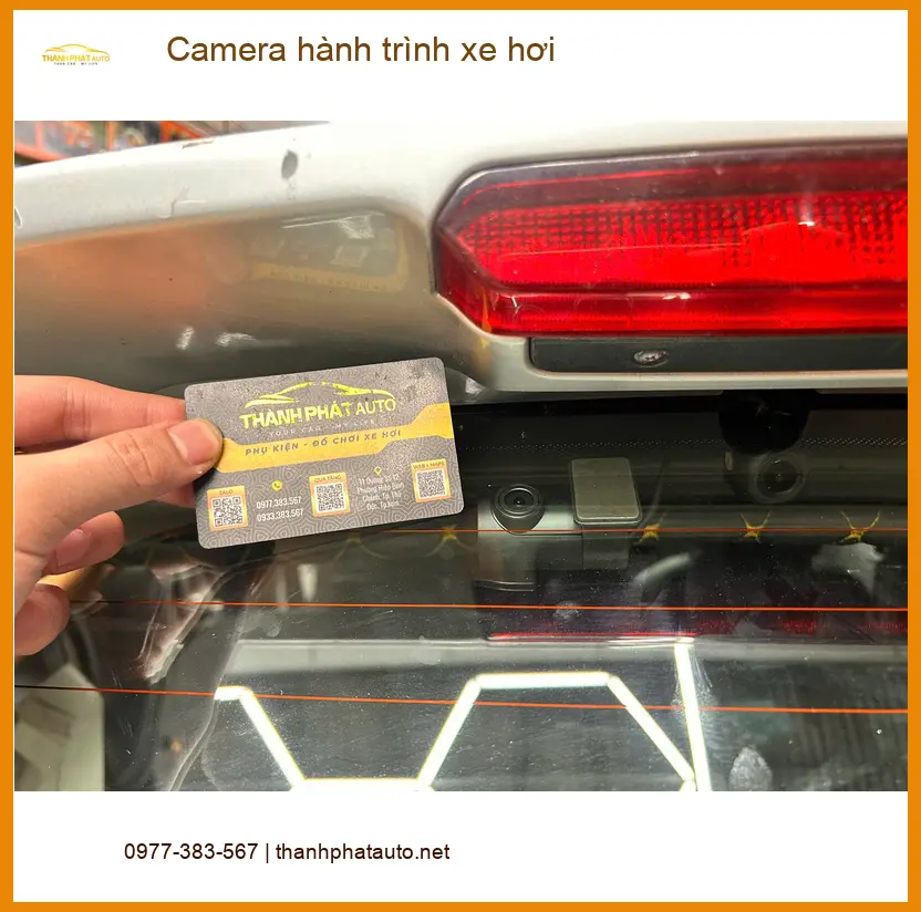 Anh Minh Khôi lắp Camera hành trình xe hơi Honda CR-V tại Quận 8 để ghi lại hành trình an toàn ảnh thực tế 4