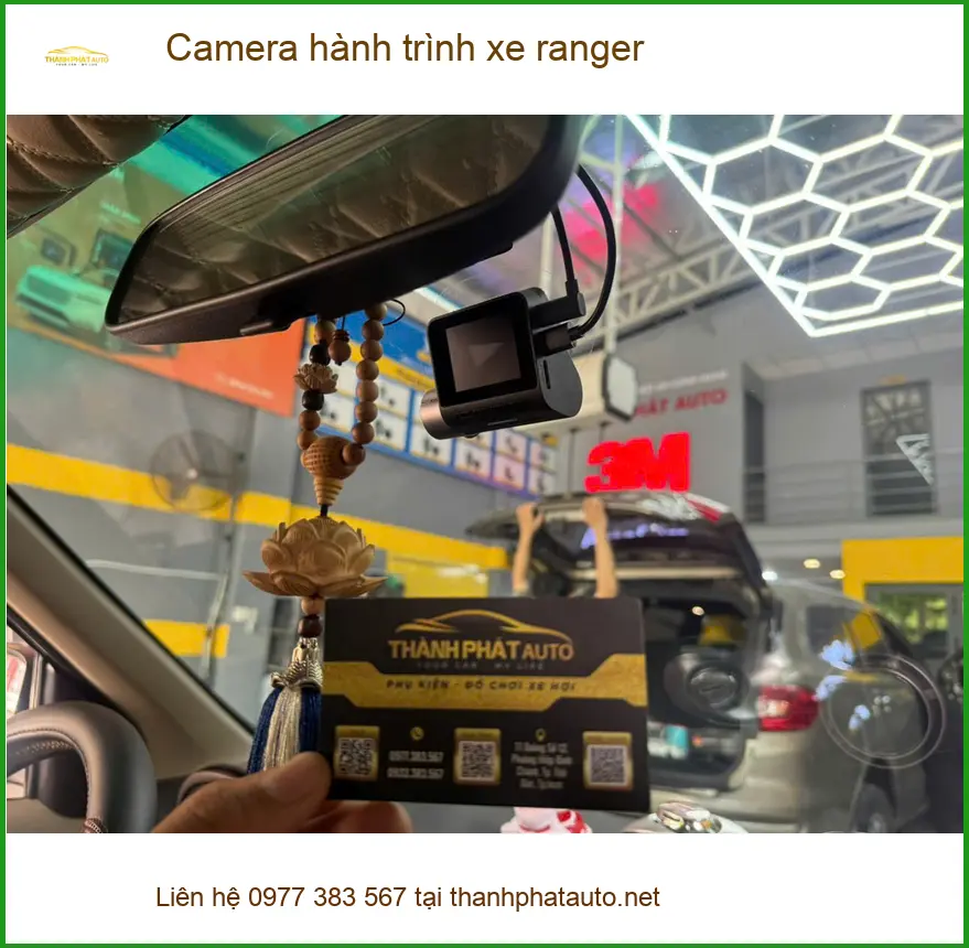 Anh Bách lắp camera hành trình Ford Ranger tại Quận 7 để an tâm lái xe
