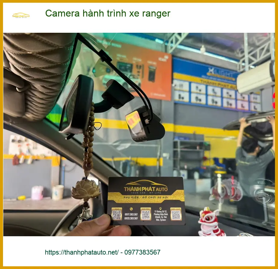 Anh Bách lắp camera hành trình Ford Ranger tại Quận 7 để an tâm lái xe ảnh thực tế 2