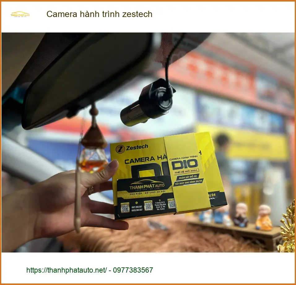 Chị Mai Anh lắp camera hành trình Zestech cho Honda CR-V tại Quận 12