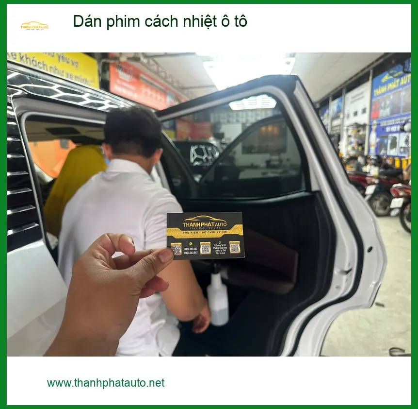 Anh Quang dán phim cách nhiệt ô tô cho Hyundai Accent tại Quận 7 để chống nóng mùa hè ảnh thực tế 3