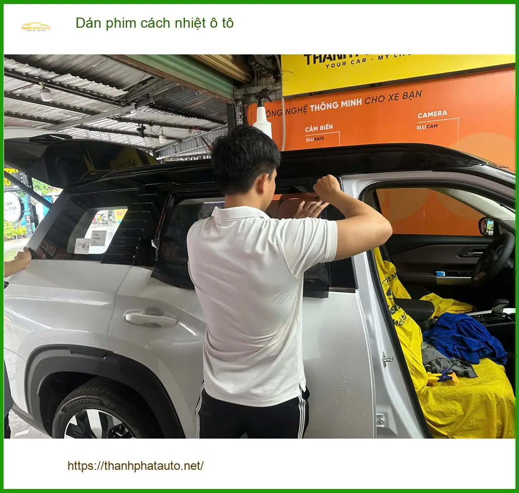 Anh Quang dán phim cách nhiệt ô tô cho Hyundai Accent tại Quận 7 để chống nóng mùa hè ảnh thực tế 4