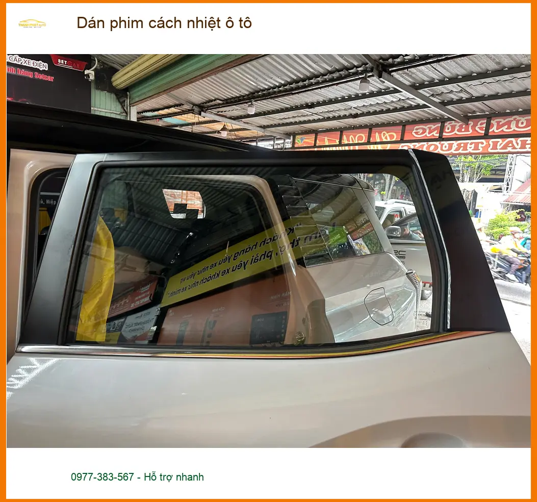 Chị An dán phim cách nhiệt Hyundai Accent tại Quận 12 chống nắng hè