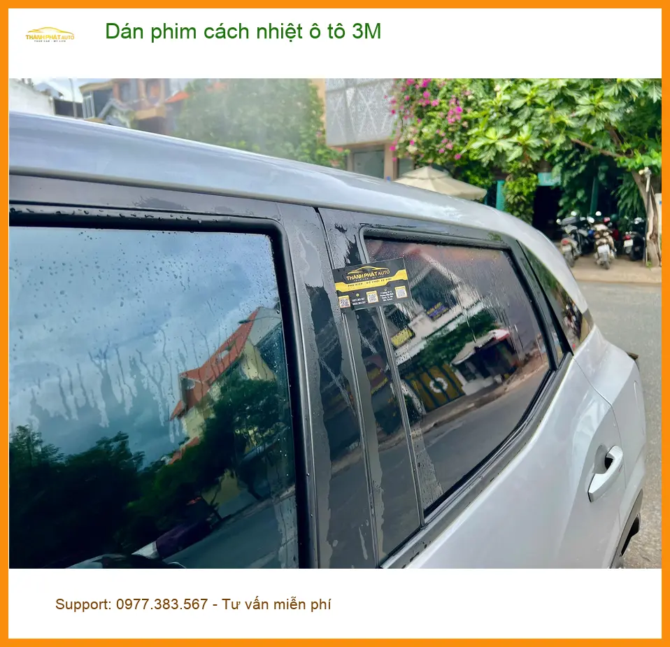 Chị Phương dán phim cách nhiệt ô tô 3M cho Honda CRV tại Quận 2 vì nắng nóng gay gắt ảnh thực tế 2