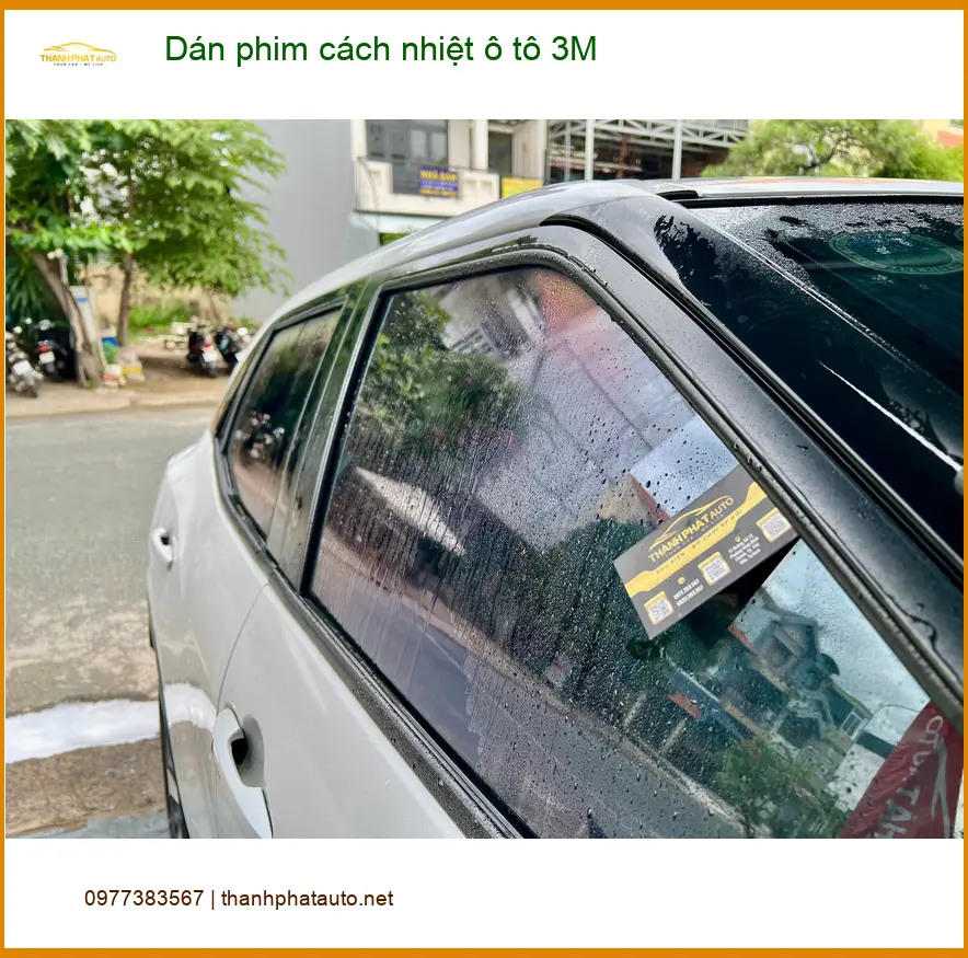 Chị Phương dán phim cách nhiệt ô tô 3M cho Honda CRV tại Quận 2 vì nắng nóng gay gắt ảnh thực tế 3