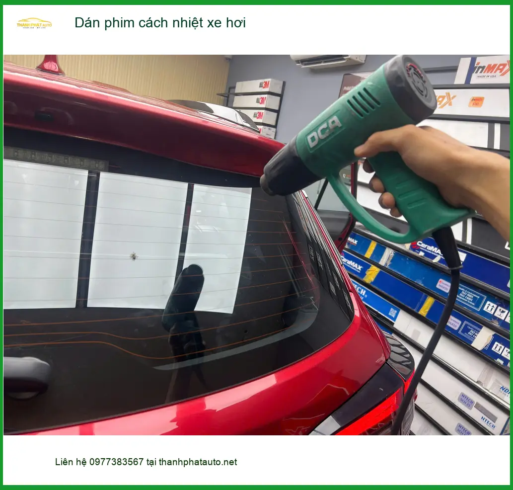 Anh Nhật dán phim cách nhiệt Hyundai Accent tại Thủ Đức giảm nóng hiệu quả