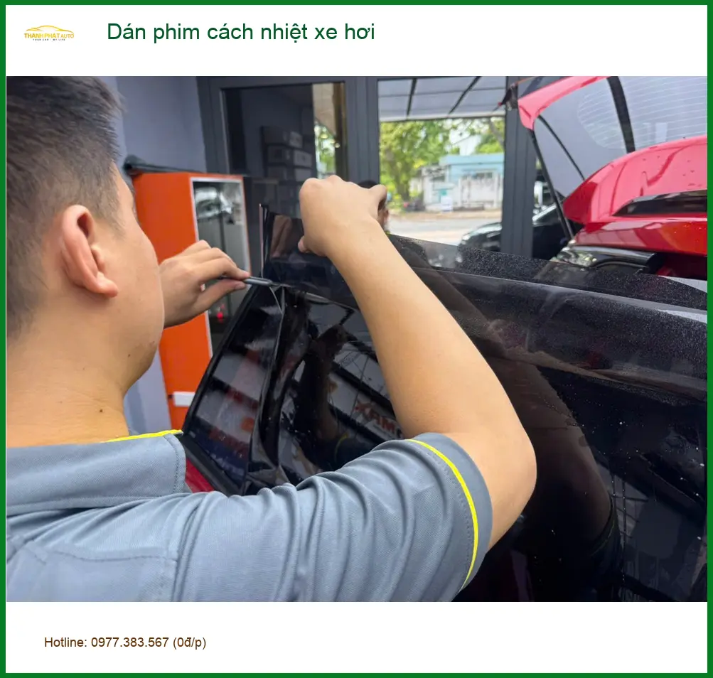 Anh Nhật dán phim cách nhiệt Hyundai Accent tại Thủ Đức giảm nóng hiệu quả ảnh thực tế 3