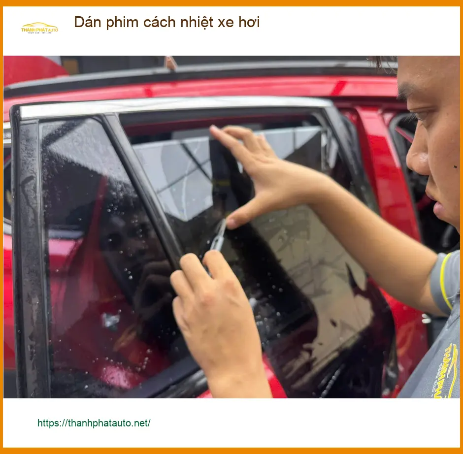 Chị Thuỷ dán phim cách nhiệt xe hơi Hyundai Creta tại Quận 4 giảm nóng