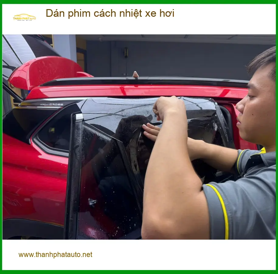 Chị Thuỷ dán phim cách nhiệt xe hơi Hyundai Creta tại Quận 4 giảm nóng ảnh thực tế 3