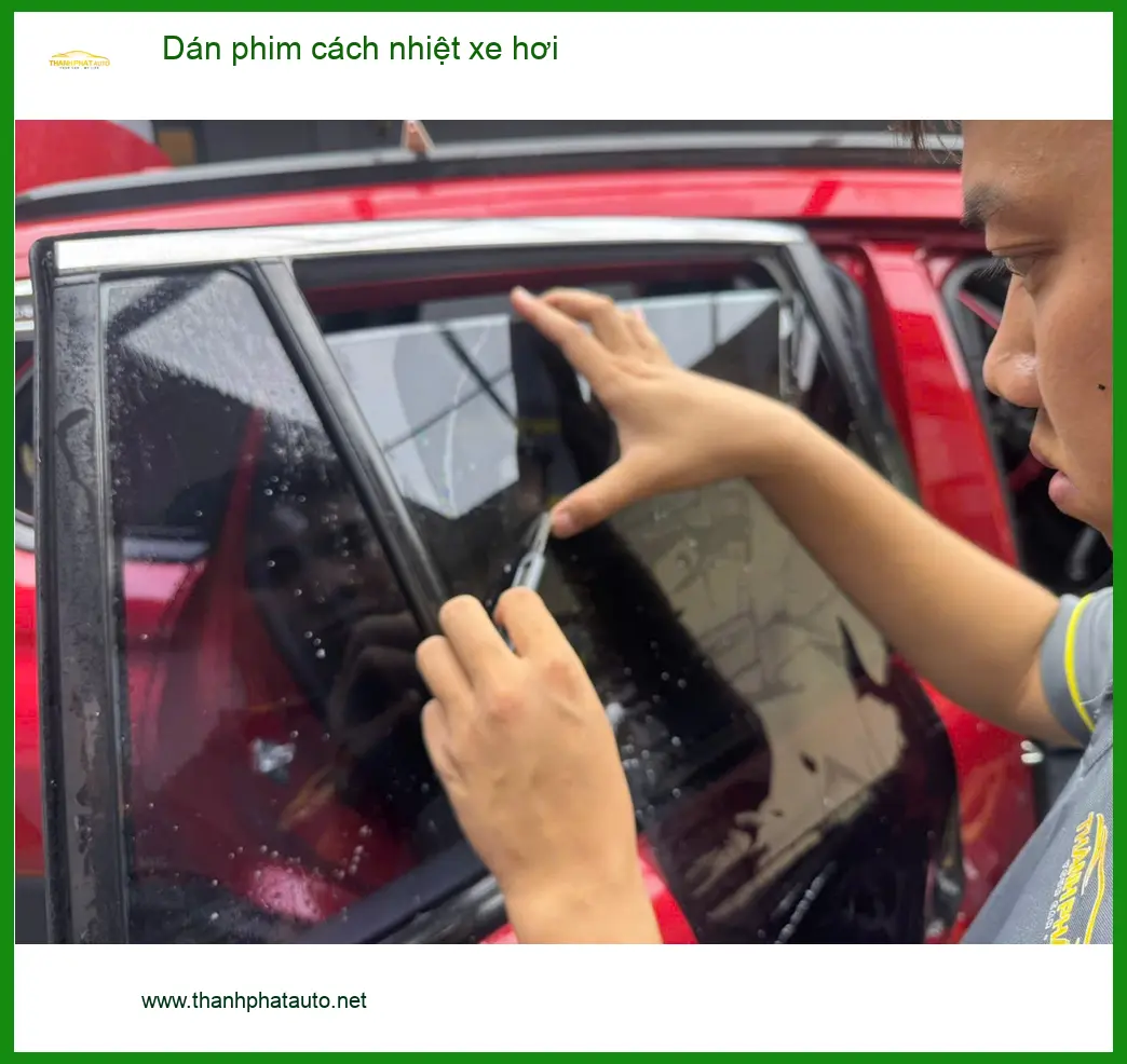 Chị Thanh dán phim cách nhiệt xe Hyundai Accent tại Quận Nhà Bè để chống nóng hiệu quả hơn ảnh thực tế 2