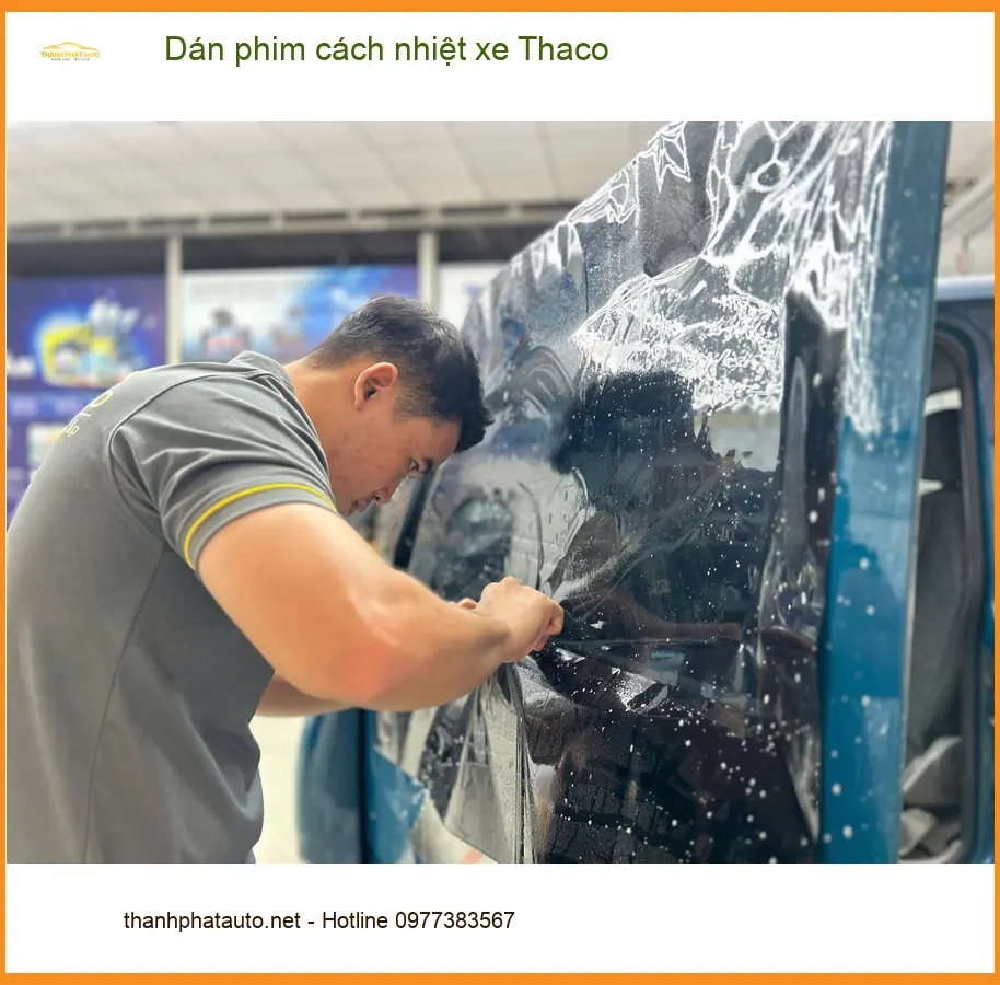 Anh Quang dán phim cách nhiệt xe Thaco Frontier tại Quận 9 chống nóng hiệu quả ảnh thực tế 2