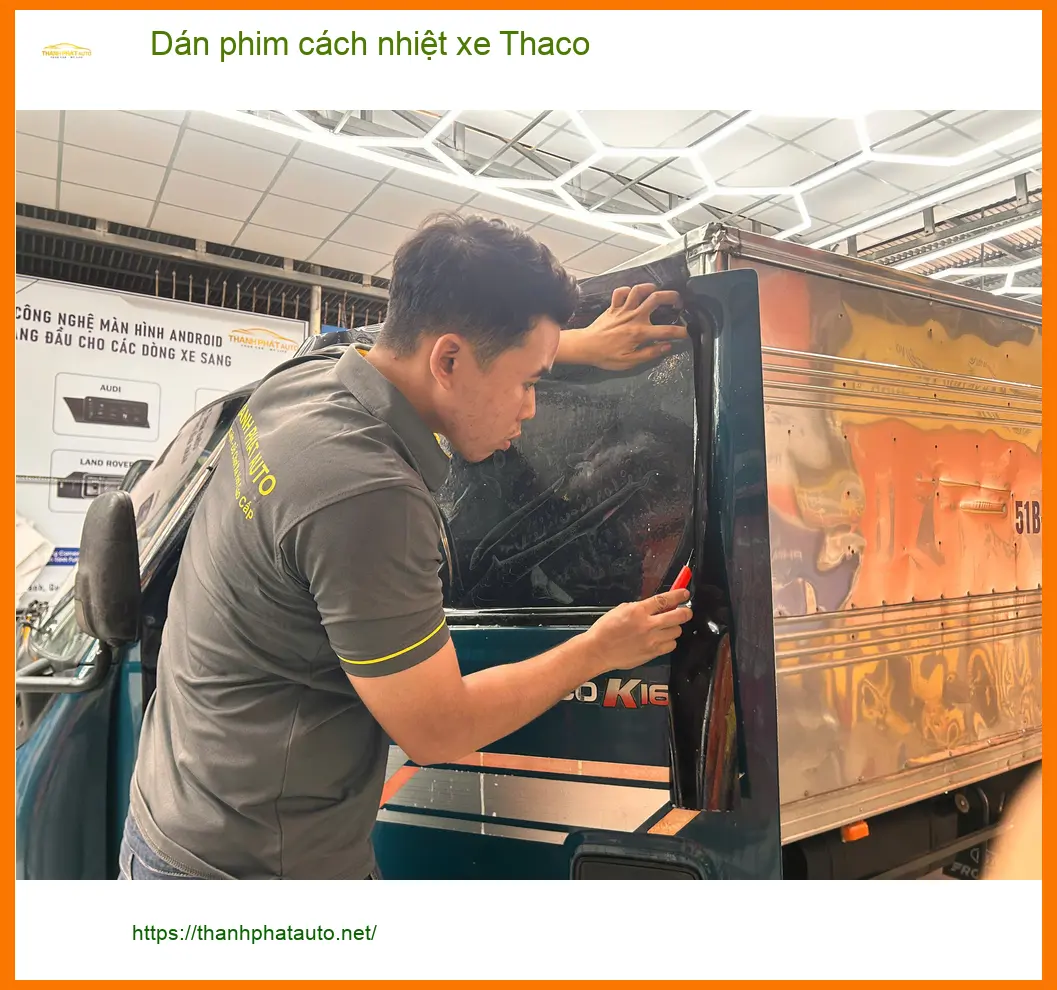 Anh Khải dán phim cách nhiệt xe Thaco Frontier tại Quận 12 chống nóng ảnh thực tế 3
