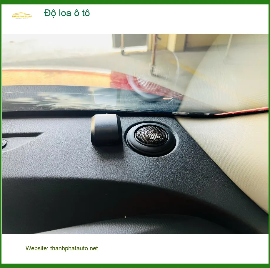 Chị Diễm độ loa ô tô cho Mazda CX-5 tại Quận 4 vì âm bass yếu, nghe nhạc không đã ảnh thực tế 4
