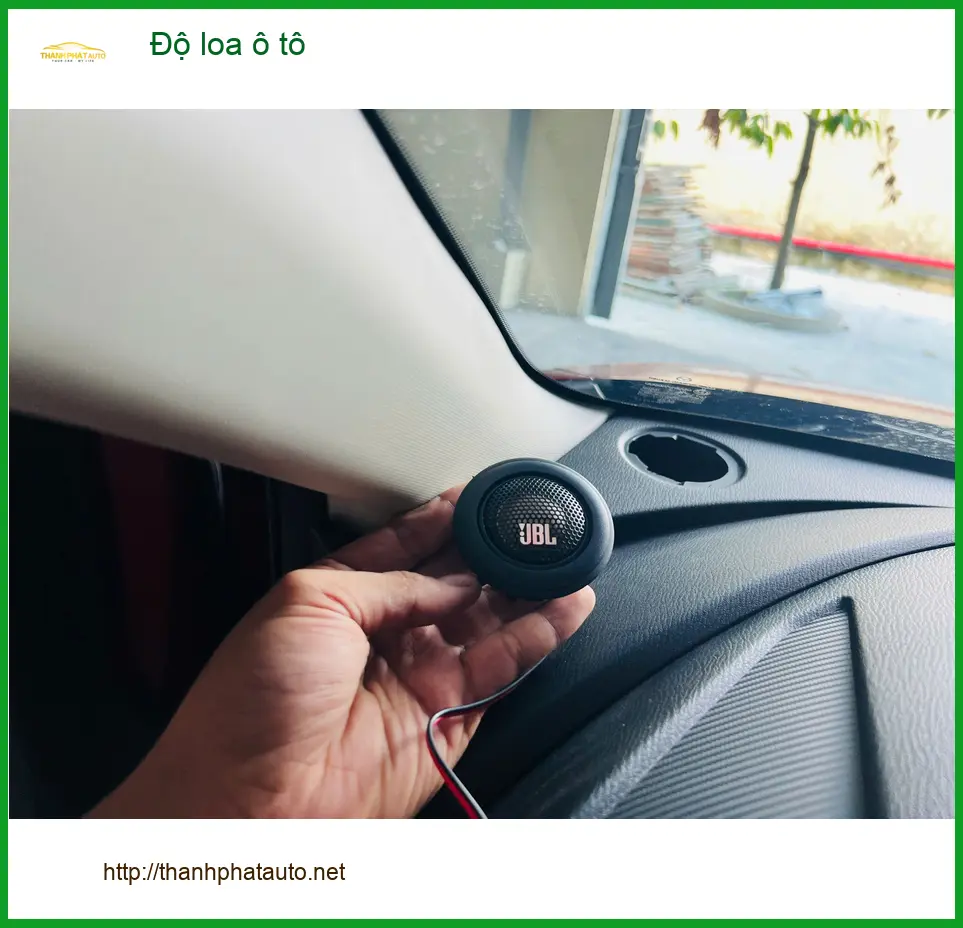 Anh Phong độ loa ô tô cho Hyundai Creta tại Củ Chi để nghe nhạc hay hơn