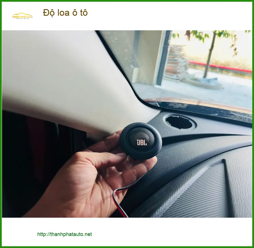 Anh Khôi độ loa ô tô cho Hyundai Accent tại Quận 9 vì âm thanh zin quá yếu