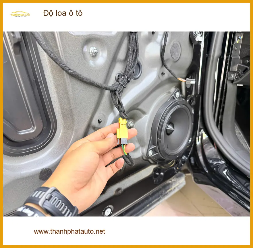 Anh Đạt độ loa ô tô Honda CRV tại Củ Chi để cải thiện chất âm ảnh thực tế 2