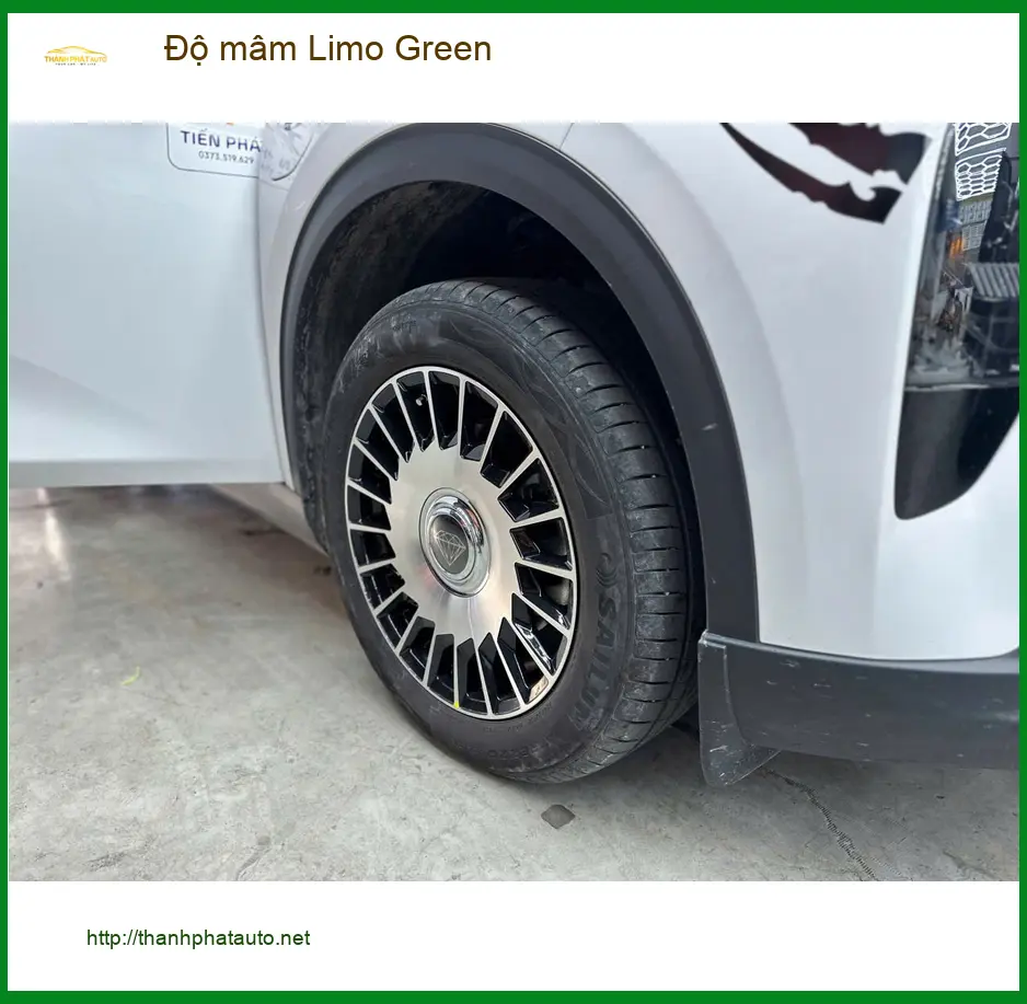 Anh Minh Khang độ mâm Limo Green Toyota Camry ở Hóc Môn để xe nổi bật ảnh thực tế 2