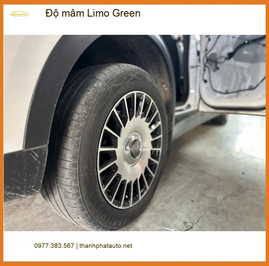 Chị Thảo độ mâm Limo Green cho Hyundai Elantra tại Quận 12 để xe nổi bật hơn
